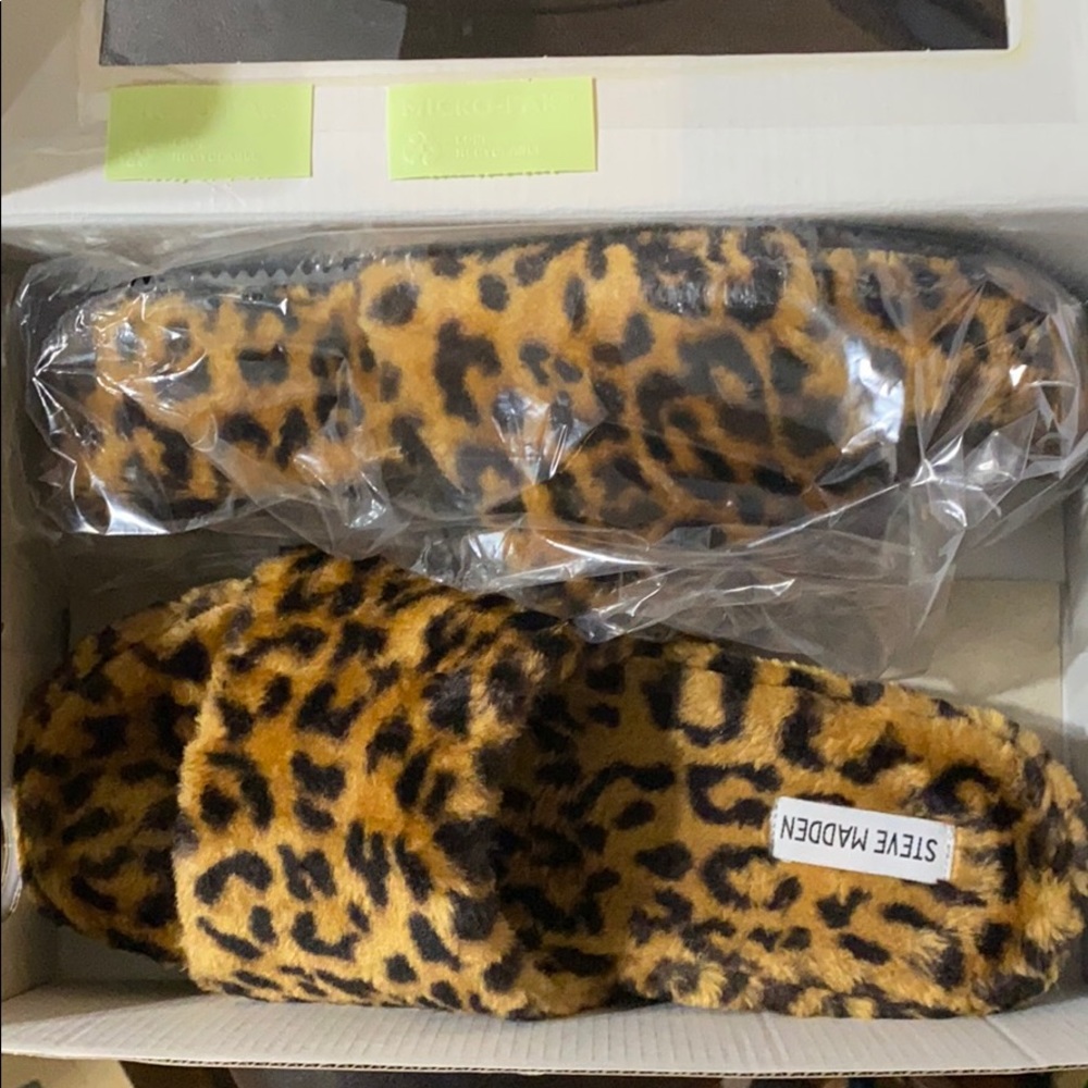 Leopard Steve Madden Platform Slippers